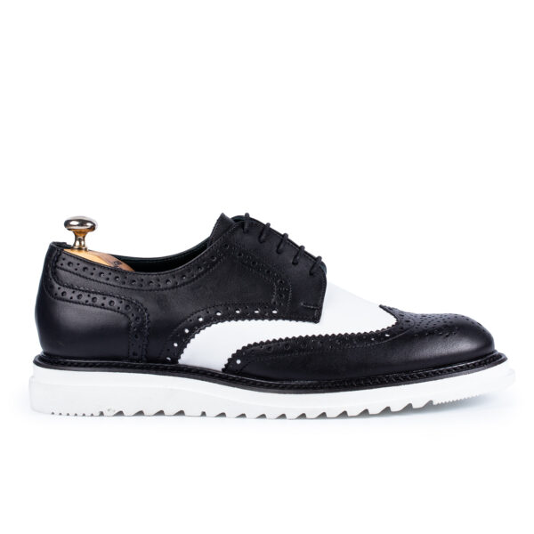 Casual 555 Black White
